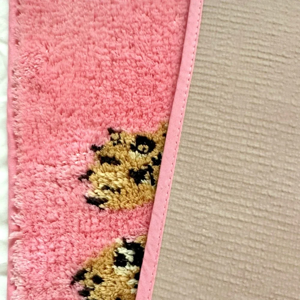 Betsey Johnson Pink Leopard Bath Rug Cheetah Coquette Glam 20x32